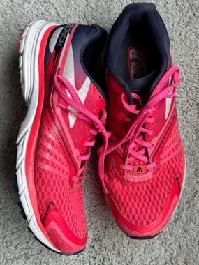 Brooks Launch 2 Pink Navy Blue Ombre Running Shoes Sneakers Women Size 9 Medium